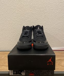 Jordan 3 Black Cat