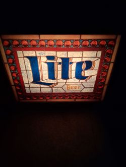 Vintage 1980s Miller lite sign lights up