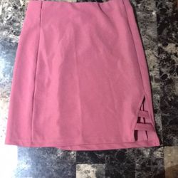 Mauve pencil skirt side cut out detail