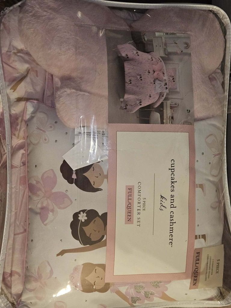 CUPCAKES AND CASHMERE (KIDS)