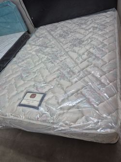 Staying foster secondhand queen set