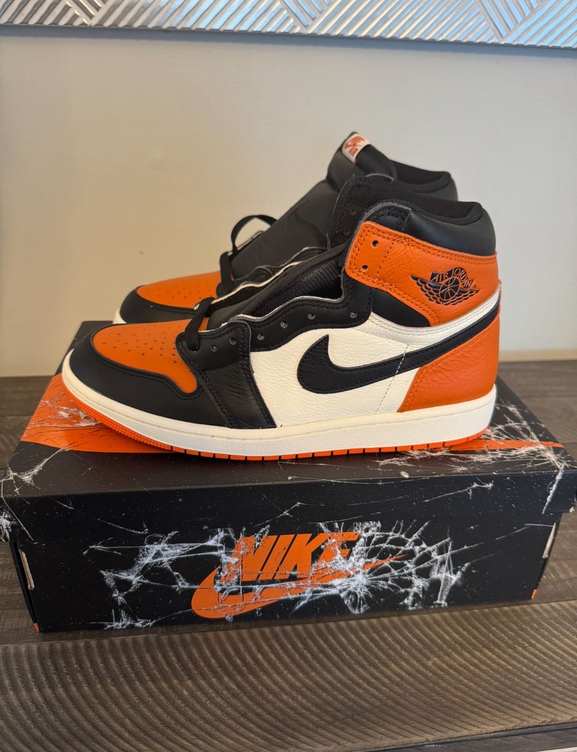 Jordan 1 Shattered Backboard 9.5 Men New