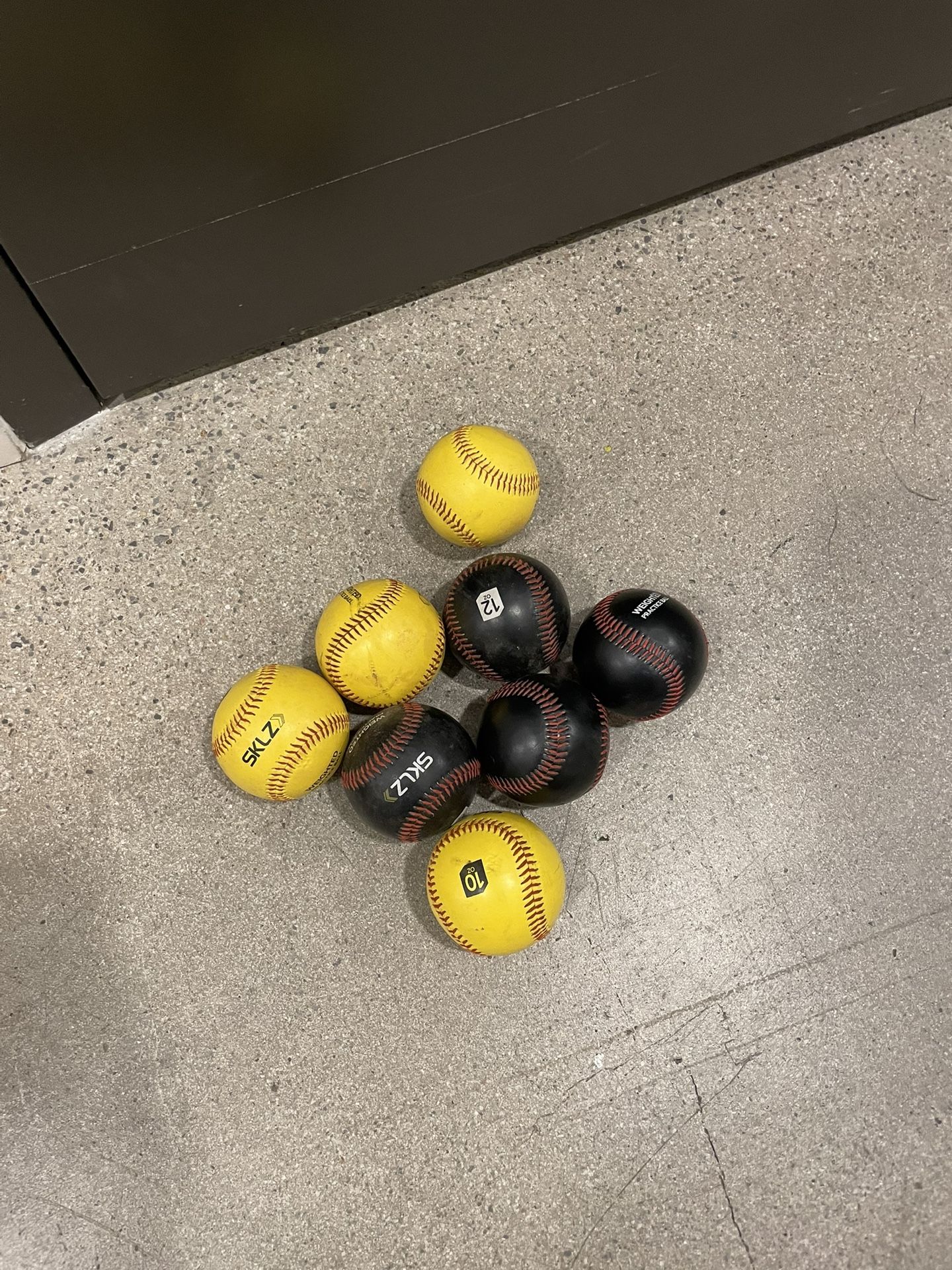 Skilz Weighted Practice Ball (10 & 12 Oz)