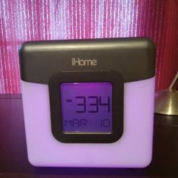 Ihome Bluetooth Alarm Clock/ Radio/ Charger