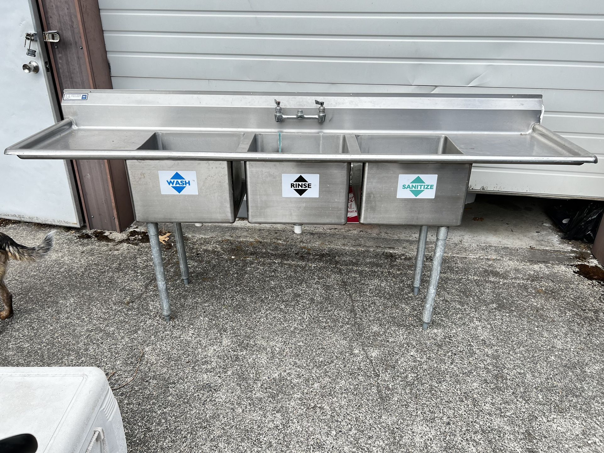 Nice Smaller Stainless 3 Bay Sink With Drainboards for Sale in Roy, WA ...