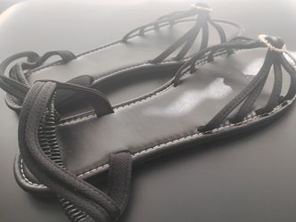Black Heart Strappy Flat Sandals🖤