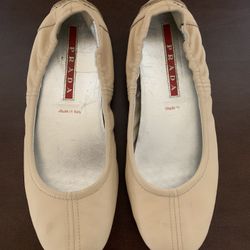 Prada Womens Beige Ballet Flats Size 6 (Pre-owned. Good condition)