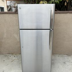 GE Fridge Silver 18cu Ft 28x29x67🛑👍3 MONTHS WARRANTY 
