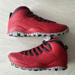 Air Jordan 10 Retro “Bulls Over Broadway” Size 10.5