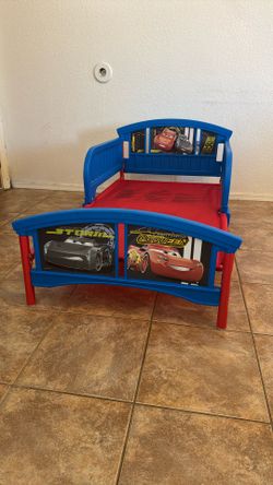 Lightning McQueen Toddler Bed