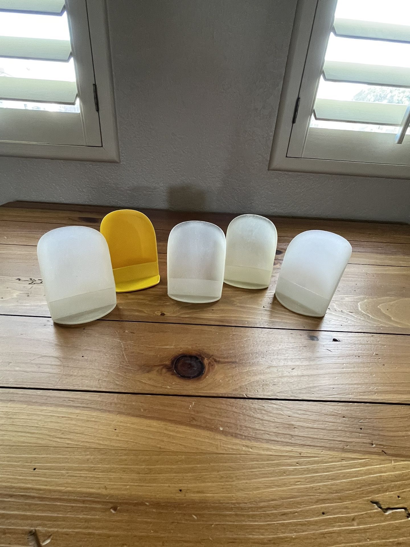 Tupperware Vintage Rocker Scoops/Canister Scoop Flour/Sugar