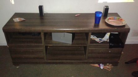 Tv stand