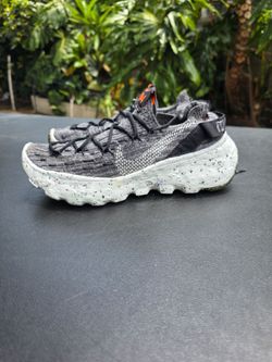 NIKE TENNIS SHOES