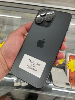 Like new iPhone 16 pro max unlocked cash or $50 down!