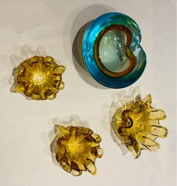 Vintage glass ashtray lot. (4 ashtray’s)