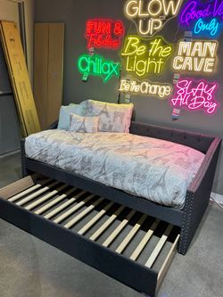 Day BED FOR SALE (AVAILABLE IN KING*) !!NO CREDIT NEEDED !! TAKE IT HOME TODAY!! 🚛 SAME DAY DELIVERY AVAILABLE 🚚 Se Habla Español