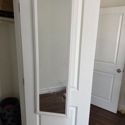 Over The Door Mirrors 