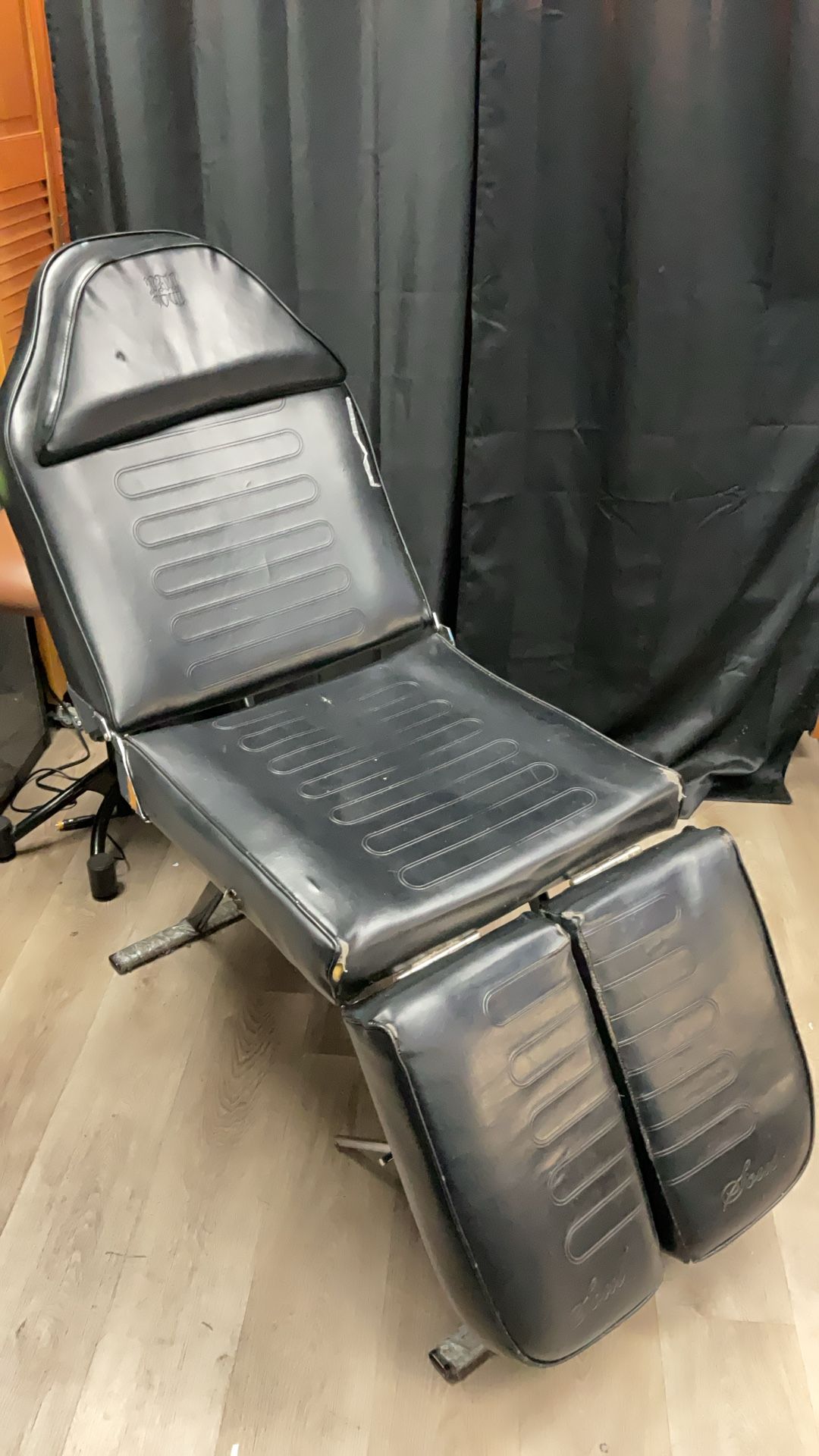 Tattoo/permanent Makeup Bed