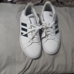 Adidas ( Grand Court)