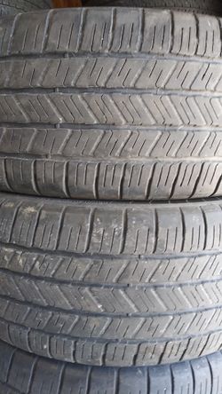 20s 275/55-20.. GOODYEAR EAGLE LS-2.. about 50% of thread.. if you want to pay less than $120..Please don't