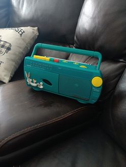 1995 Warner Bros Toshiba Bugs Bunny Looney Tunes Radio Cassette Recorder 