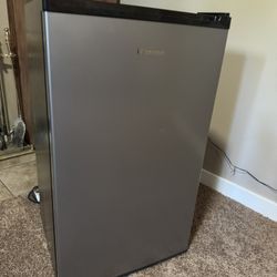Mini refrigerator - FREE