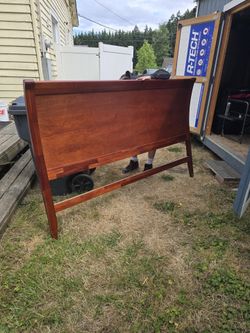 King Sleigh Bed