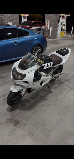 Gsxr-r600