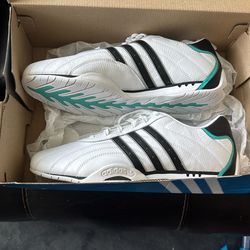 Adidas men’s Size 11 NEW