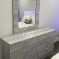 Gray Dresser Mirror Set 