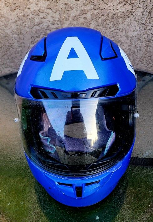 HJC CL 17 Marvel Captain America Full Face Helmet Blue/White size Medium