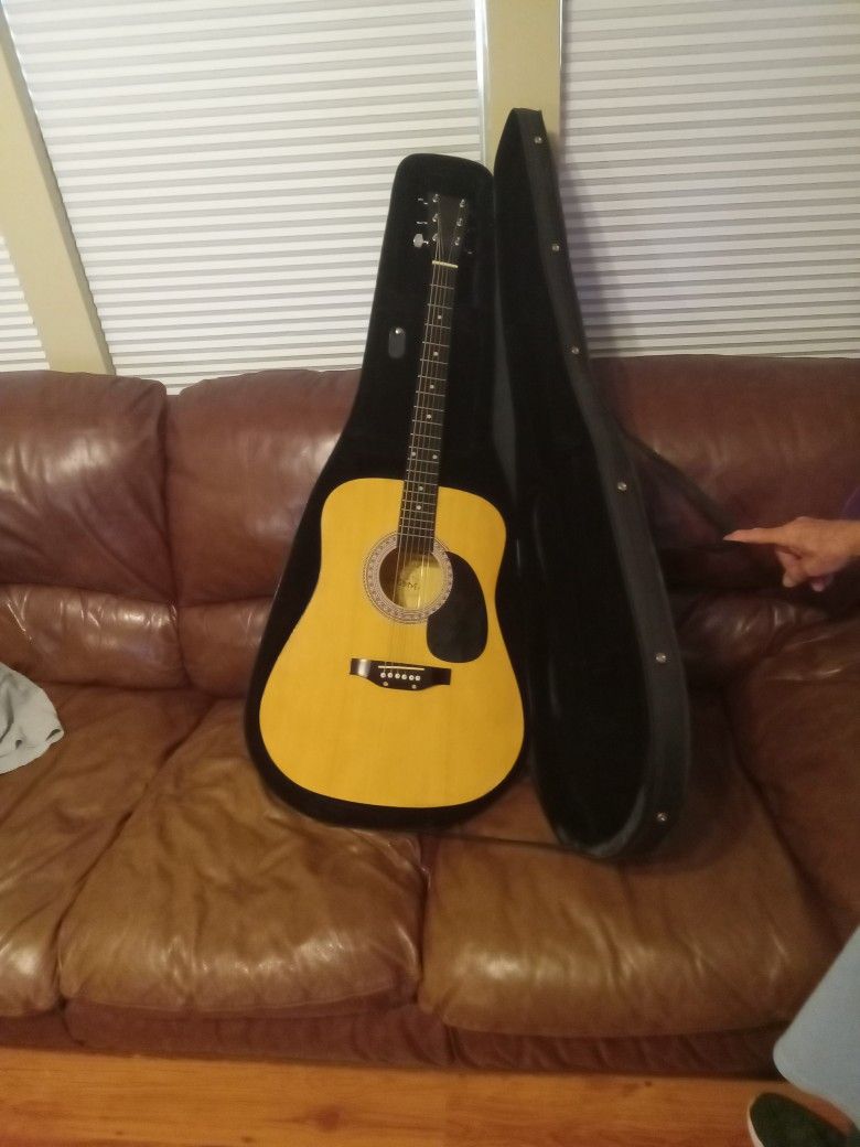 Esteban Guitar