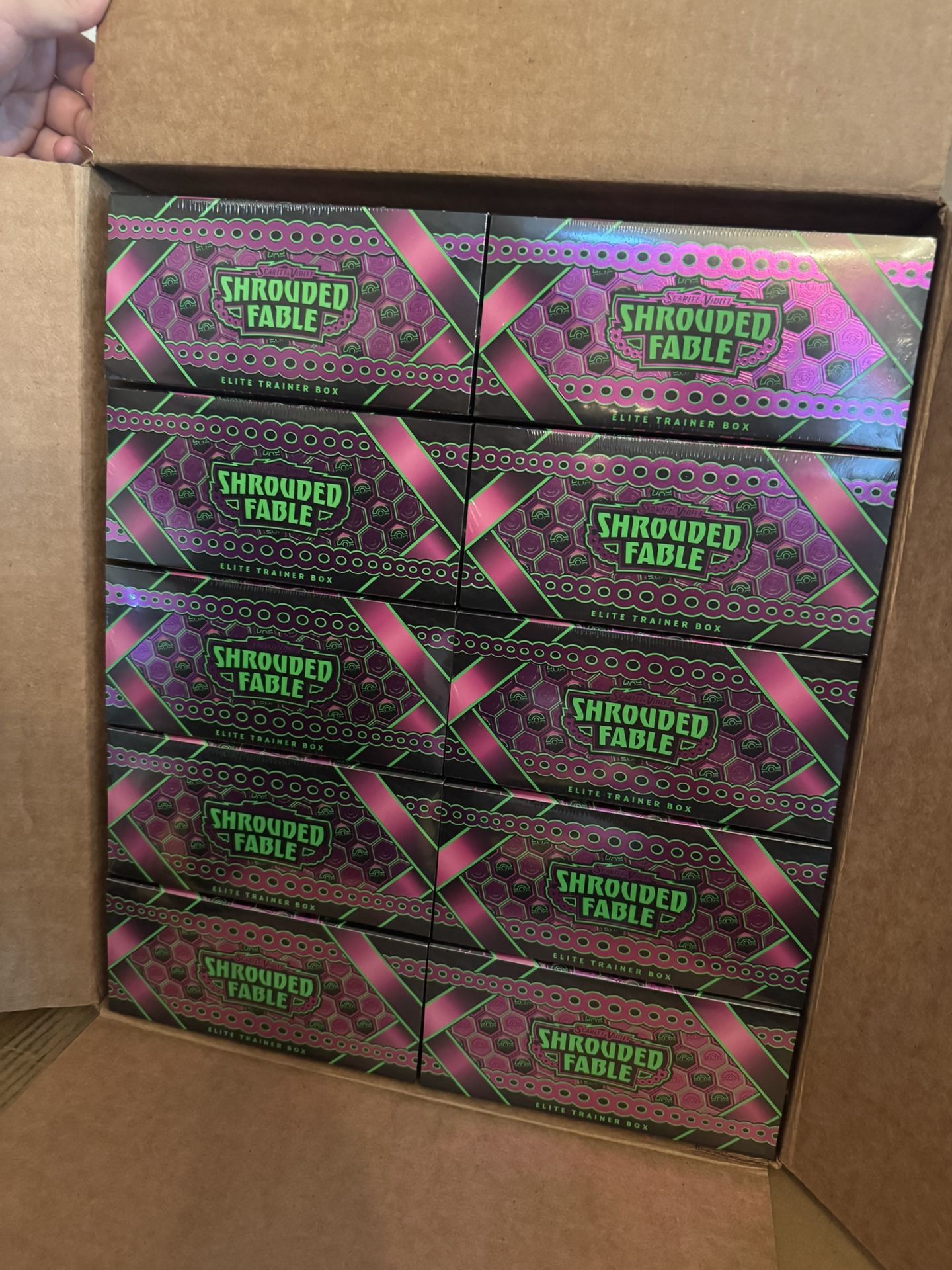 Shrouded Fable Etb Case