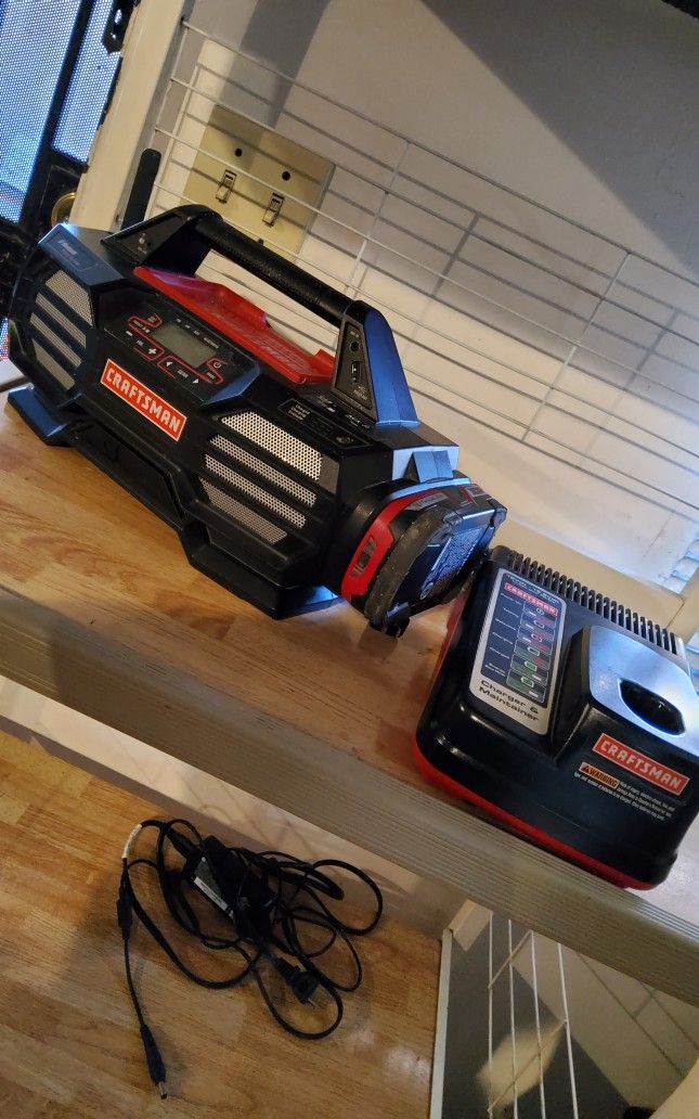 Craftsman Bluetooth Radio Speaker Battery Charger AM/FM Aux. USB With Battery And.Charger