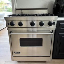 Stove: Viking Professional 30” Gas Range – Commercial Grade (Stainless Steel)