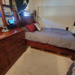 Queen Bedroom Set