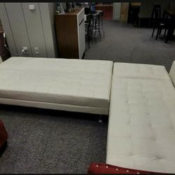 Bobby White Reversible Sectional ⭐ Couch 669