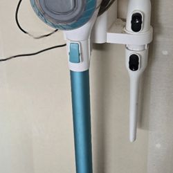 Cordless stick vacuum