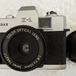 Hodar Camera X-1  746277 1:6 f=50MM Takes 35 mm Film. Like New Inside. Simple To Use.