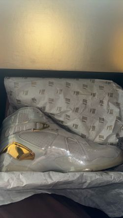 Jordan 8 “Champagne” Size: 11