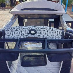 Graco Pack ‘N Play Playard Snuggle Suite LX  $50 Firm Clean and in Good Condition 