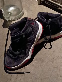 Air Jordan 11 Bred High-Top Sneakers size 11 c