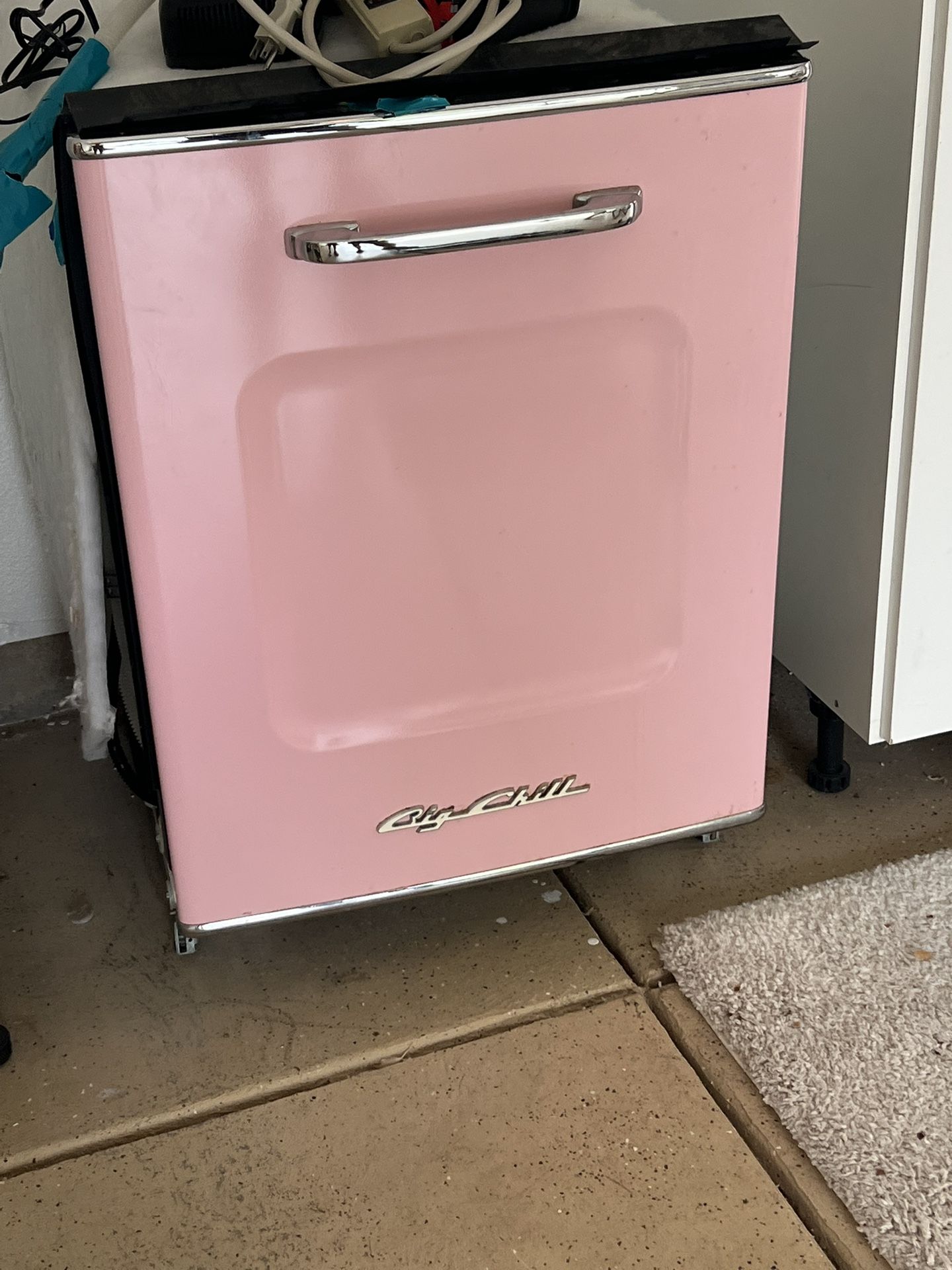 πΈ Retro Pink KitchenAid Dishwasher β $375 OBO