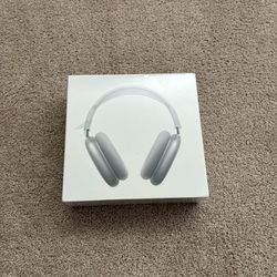 Apple AirPods Max Silver Brand New 