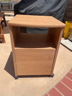 Nightstand on wheels