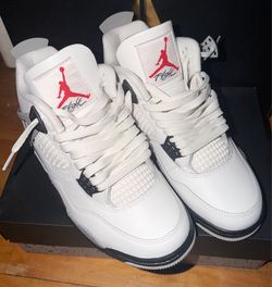 Jordan 4 Retro White cement 2025