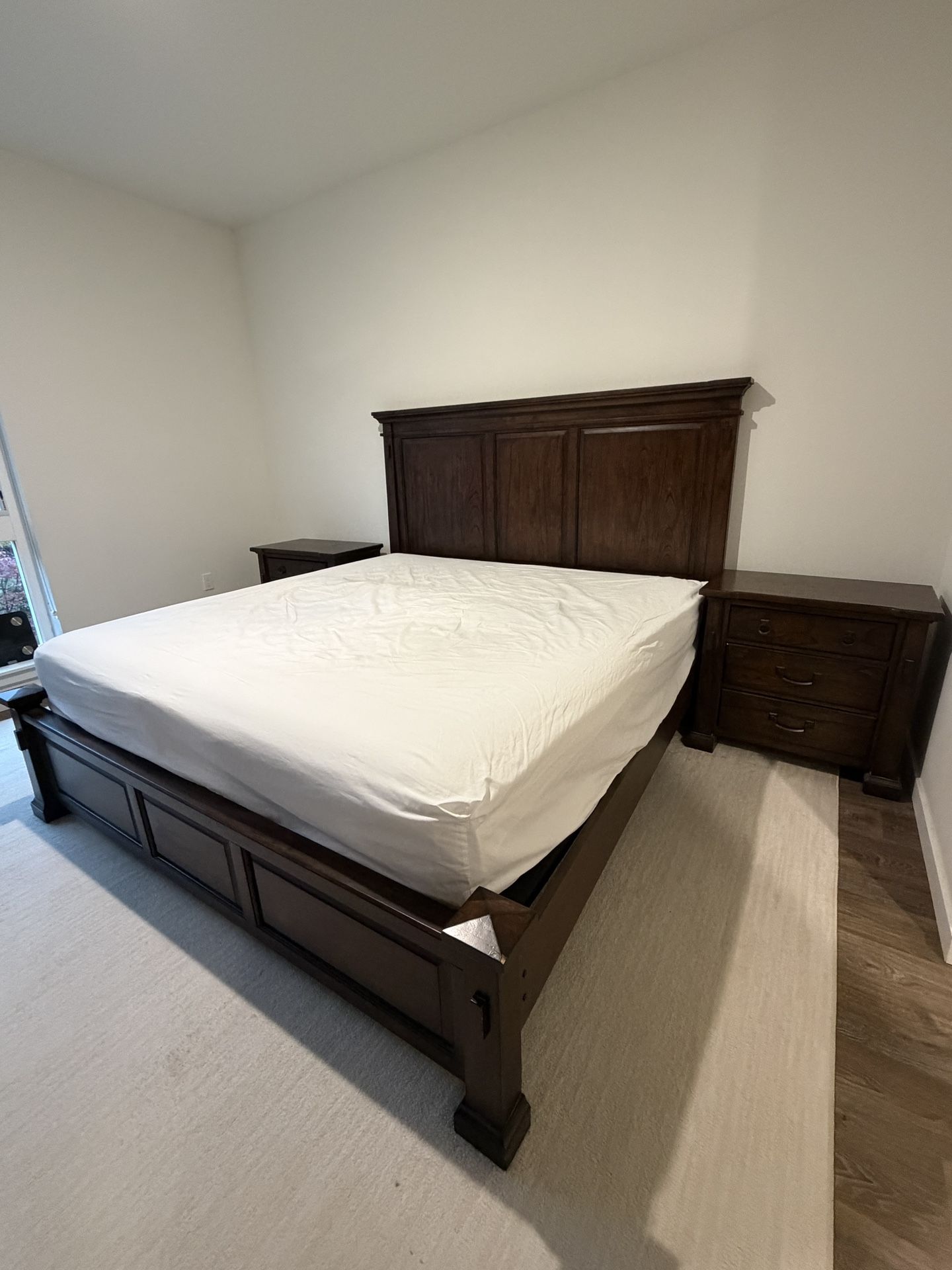 Premium king Bedroom (High Quality Solid Wood) Set With Adjustable Base