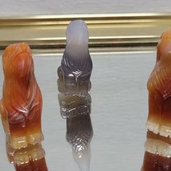 Carnelian and agate stone wolf carvings