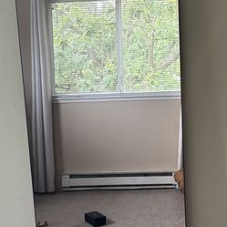 Lulu Lemon Workout Mirror w/ Weights And Bands