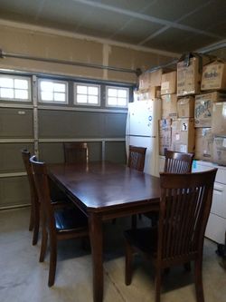 Mesa con 6 sillas